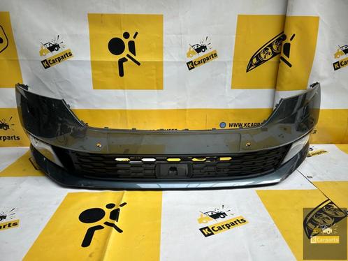 voorbumper Skoda Fabia Facelift bumper KLS PDC 6V0807221F, Auto-onderdelen, Carrosserie, Bumper, Skoda, Voor, Gebruikt