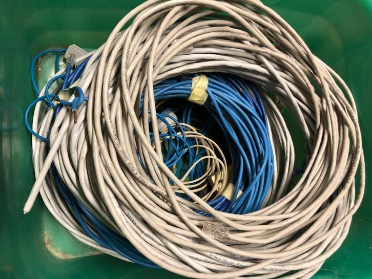 netwerkkabel utp kabel data internet pc glasvezelkabel, Computers en Software, Pc- en Netwerkkabels, Ophalen of Verzenden