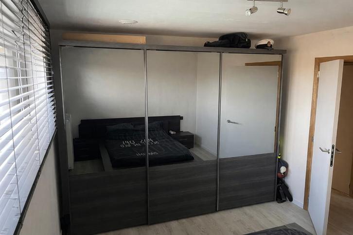 Kleerkast “weba”, Maison & Meubles, Armoires | Penderies & Garde-robes, Utilisé, 200 cm ou plus, 200 cm ou plus, 50 à 75 cm, Avec porte(s)