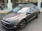 Volkswagen Scirocco ZETELVERWARMING / SENSOREN / NAVIGATIE /, Auto's, Stof, 4 cilinders, Bruin, Handgeschakeld
