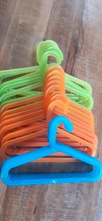 Kleerhangers voor kinderkledij, Zo goed als nieuw, Ophalen