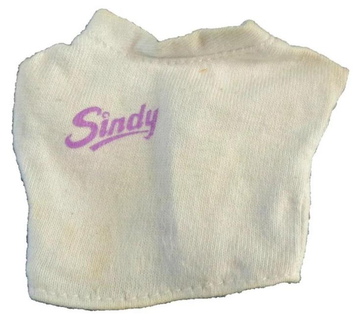 SINDY JEANS shirt kleding pop doll outfit abito toy, Verzamelen, Poppen, Zo goed als nieuw, Pop, Verzenden