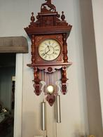 Mooie klok na te zien met sleutel, Antiek en Kunst, Ophalen