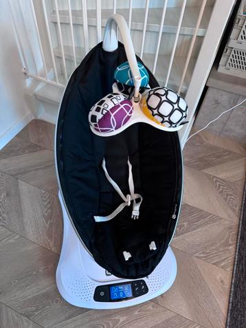 4moms mamaRoo elektrische baby wipstoel Zo goed als nieuw!  beschikbaar voor biedingen