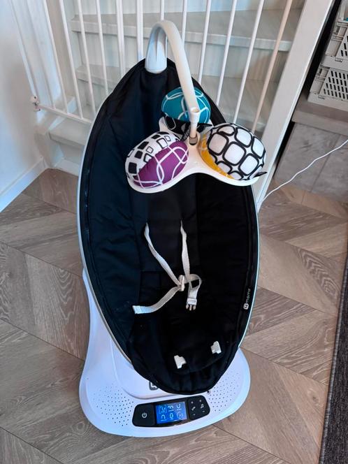 4moms mamaRoo elektrische baby wipstoel Zo goed als nieuw!, Kinderen en Baby's, Wipstoeltjes, Zo goed als nieuw, Wipstoel, Met gordel(s) of riempje(s)