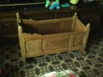 Oude massief houten babywieg, Ophalen