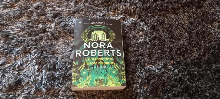 Le manoir de la fiancée disparue, Boeken, Romans, Zo goed als nieuw, Ophalen of Verzenden