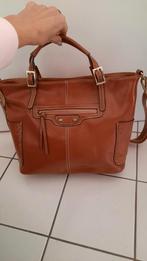 Handtas in cognac kleur., Handtassen en Accessoires, Tassen | Damestassen, Ophalen of Verzenden, Zo goed als nieuw, Handtas
