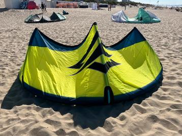 Naish Pivot 9m beschikbaar voor biedingen