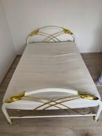 Sommier avec tête de lit, Maison & Meubles, 140 cm, Enlèvement, Utilisé, 200 cm