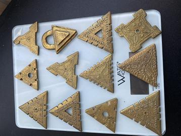 12 Ashanti-goudgewichten 1810 serie 19 beschikbaar voor biedingen