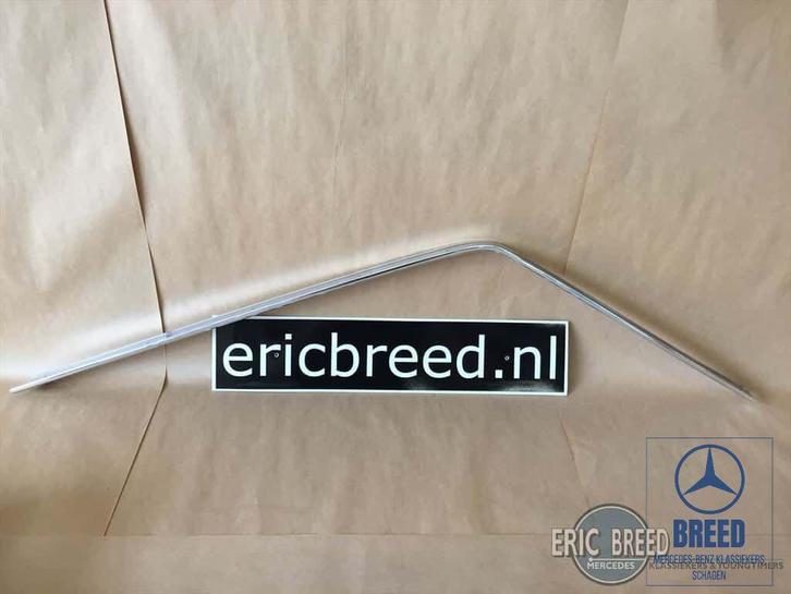 Nieuw NOS Sierlijst zijraam rechts Mercedes W114 coupé, Auto-onderdelen, Carrosserie, Mercedes-Benz, Nieuw, Ophalen of Verzenden