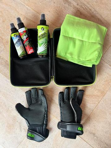 Voor elke keeper: de Glove Glu case beschikbaar voor biedingen