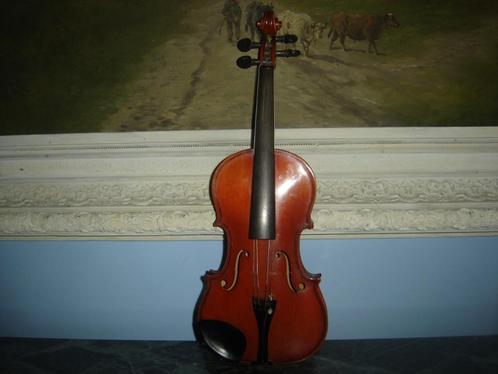 violon ancien vers 1940 avec mentonnière, Musique & Instruments, Instruments à cordes frottées | Violons & Altos, Utilisé, Violon