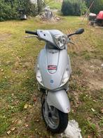 Piaggio brommer//b-klasse, Fietsen en Brommers, Snorfietsen en Snorscooters, Ophalen of Verzenden, Zo goed als nieuw, Piaggio