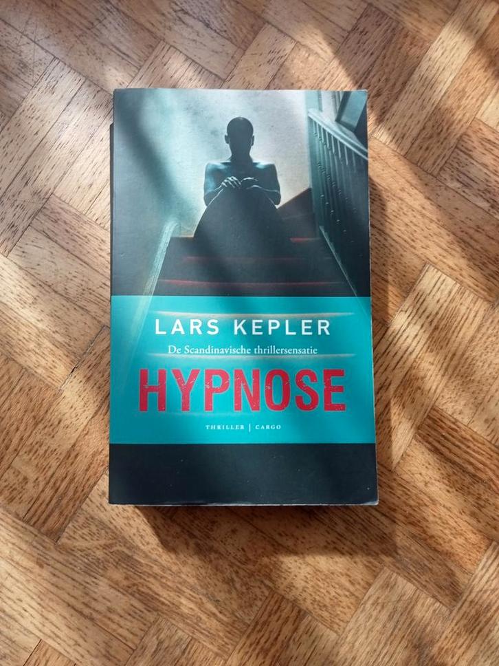 Lars Kepler: Hypnose - Scandinavische thriller, Livres, Thrillers, Utilisé, Enlèvement ou Envoi