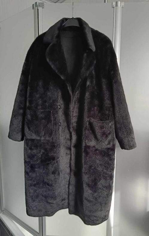 Jas - Faux fur - Zwart - BB Blue Studio - Small - €100, Vêtements | Femmes, Vestes | Hiver, Comme neuf, Taille 36 (S), Noir, Enlèvement