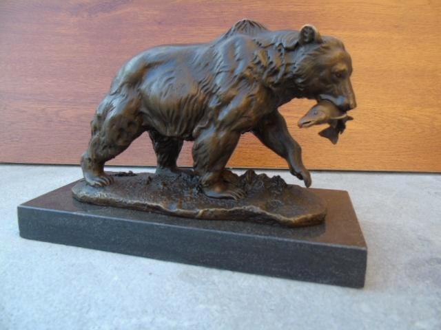 l ours au saumon en bronze signé, MILO, Antiquités & Art, Antiquités | Bronze & Cuivre, Bronze, Enlèvement ou Envoi