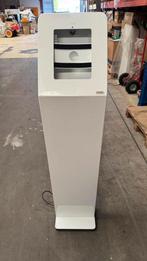 Verschillende metalen iPad kiosks, Ophalen, Zo goed als nieuw