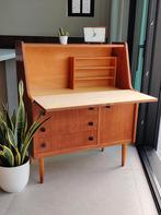 Prachtige vintage teakhouten highboard / secretaire, Ophalen of Verzenden, Zo goed als nieuw, Midcentury