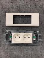 Legrand DLP Mosaic dubbel stopcontact | 32 stuks, Ophalen, Stopcontact
