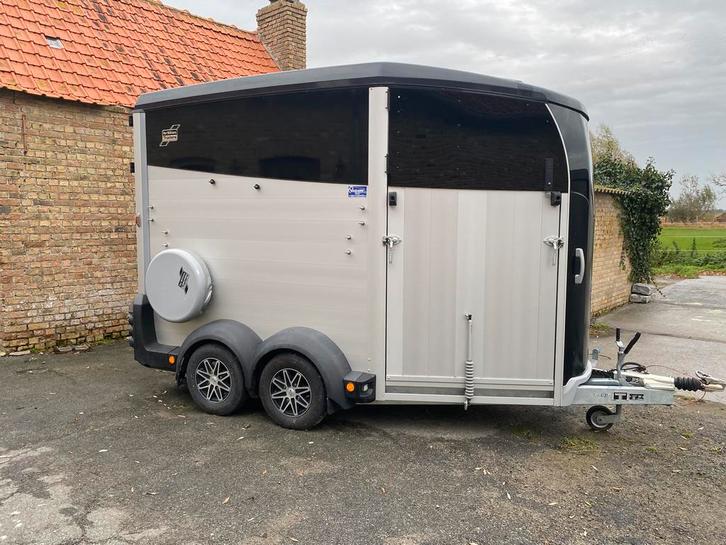Ifor Williams HBX 511, Dieren en Toebehoren, Paarden en Pony's | Trailers en Aanhangwagens, Zo goed als nieuw, Aluminium, Ophalen