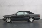 mercedes w 124 cabrio e220 oldtimer super staat, Auto's, Achterwielaandrijving, Elektrische ramen, Cabriolet, Zwart