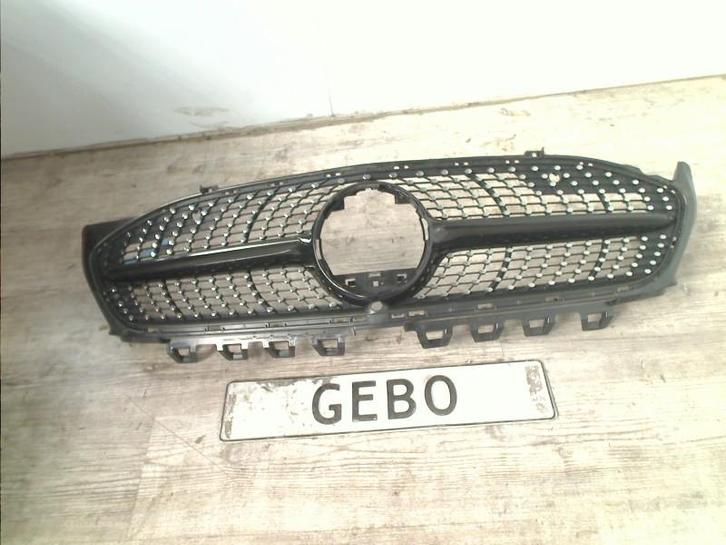 GRILLE Mercedes-Benz CLA (118.3) (01-2019/-), Auto-onderdelen, Carrosserie, Mercedes-Benz, Gebruikt