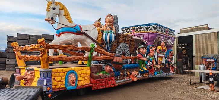 Carnavalswagen te huur of te koop, Hobby & Loisirs créatifs, Articles de fête | Location, Enlèvement