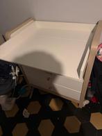 Table a langer ikea, Maison & Meubles, Armoires | Casiers, Enlèvement, Comme neuf