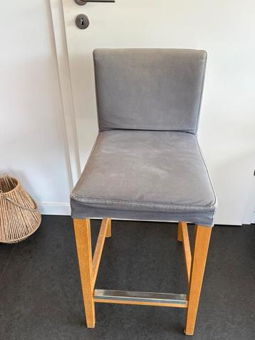 Kinderstoelen beschikbaar voor biedingen