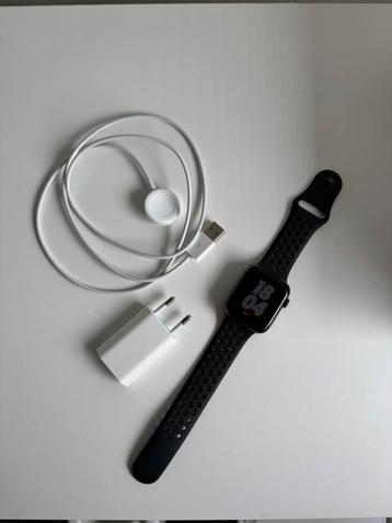Apple Watch Nike Series 5 – 44mm Zwart beschikbaar voor biedingen