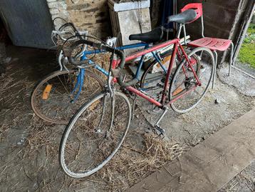 2 Vieux Vélos homme Peugeot à réparer - vendus ensemble