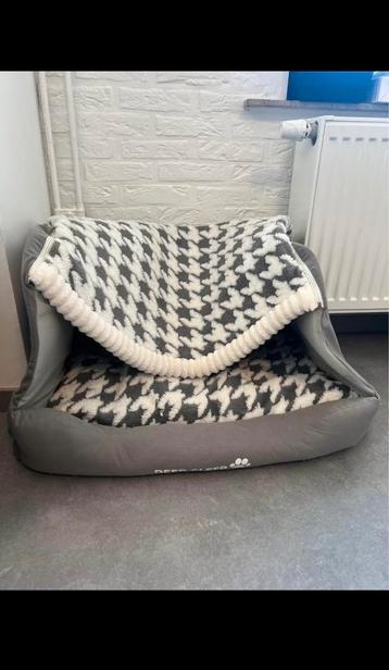 Honden mand/bed beschikbaar voor biedingen
