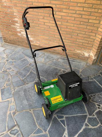 Verticuteermachine Prescott beschikbaar voor biedingen
