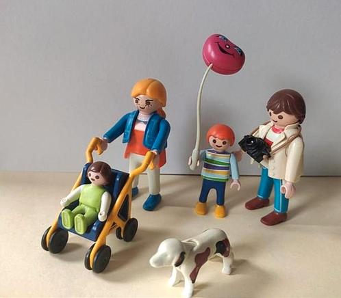 ② Playmobil Famille et poussette (3209) — Jouets