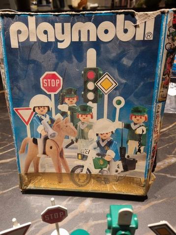 Playmobil 3494 politiepatrouille beschikbaar voor biedingen