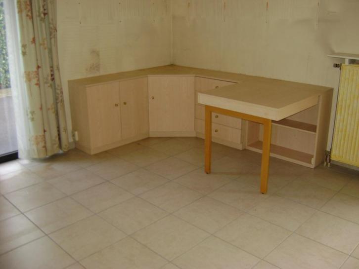 op maat gemaakte hoek ideaal kan ook als bureel dienen, Huis en Inrichting, Kasten | Overige, Ophalen