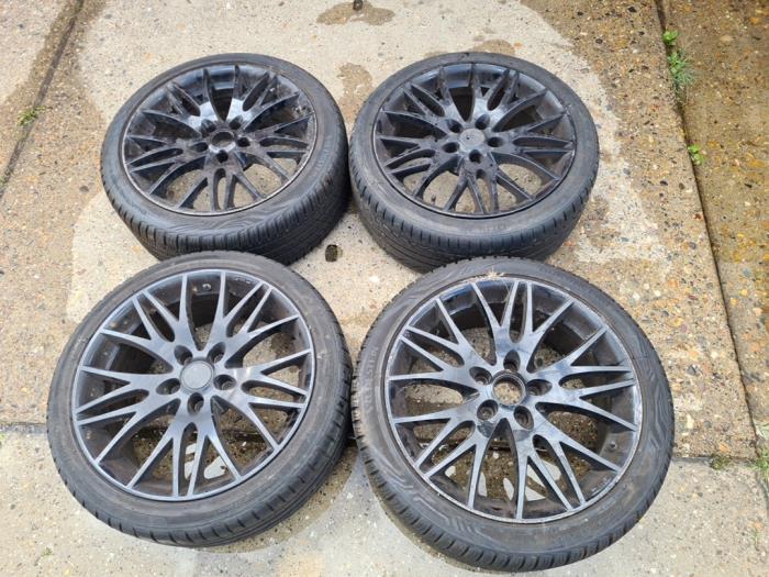 Sportvelgenset + banden van een Volkswagen Golf, Auto-onderdelen, Banden en Velgen, Personenwagen, Gebruikt, 3 maanden garantie