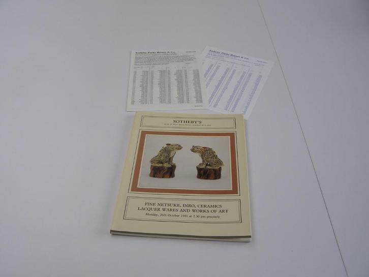 Sotheby’s Fine Netsuke inro ceramics lacquer wares&works '81, Antiek en Kunst, Kunst | Niet-Westerse kunst, Ophalen of Verzenden