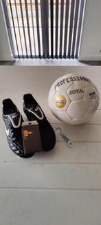 voetbal schoenen Nike en Joya bal, Sports & Fitness, Football, Enlèvement, Neuf, Chaussures