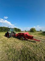 Persen van kleine balen hooi en stro, Zakelijke goederen, Ophalen, Oogstmachine