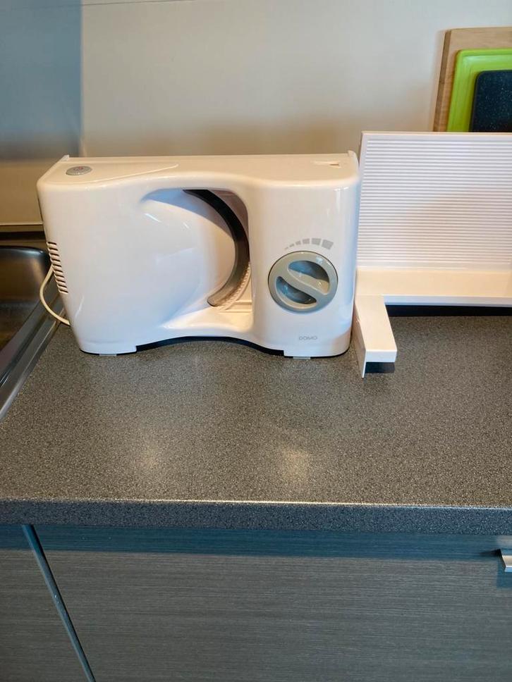 Brood/Vleessnijmachine, Huis en Inrichting, Keuken | Keukenelementen, Zo goed als nieuw, Wit, Ophalen