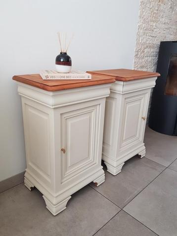 Tables de nuit beschikbaar voor biedingen