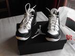 chaussures de basket Michael Jordan Super Fly 2 PO, Comme neuf, Noir, Jordan, Enlèvement ou Envoi