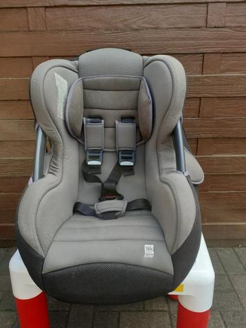 Autostoel voor kinderen tot 10 kg. beschikbaar voor biedingen