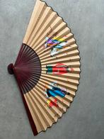 Vintage chinese XL waaier van hout en zijde., Huis en Inrichting, Woonaccessoires | Wanddecoraties, Ophalen, Zo goed als nieuw
