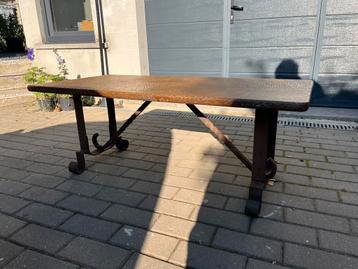 Salontafel beschikbaar voor biedingen