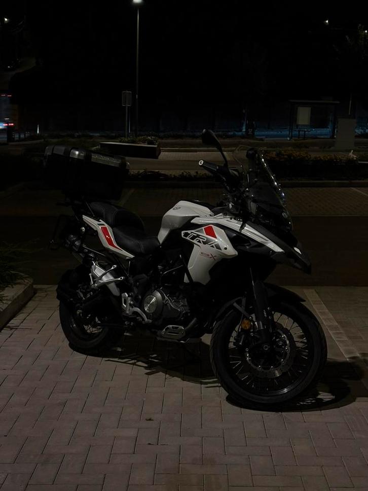 Benelli Trk 502X, Motoren, Motoren | Benelli, Particulier, Sport, 12 t/m 35 kW, 2 cilinders, Minimaal motorrijbewijs A2, ABS, LED Verlichting