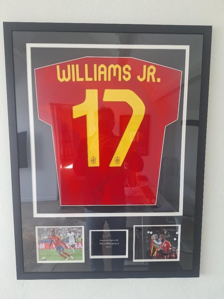 Persoonlijk gesigneerd voetbal truitje van Nico Williams JR., Verzamelen, Sportartikelen en Voetbal, Nieuw, Shirt, Ophalen